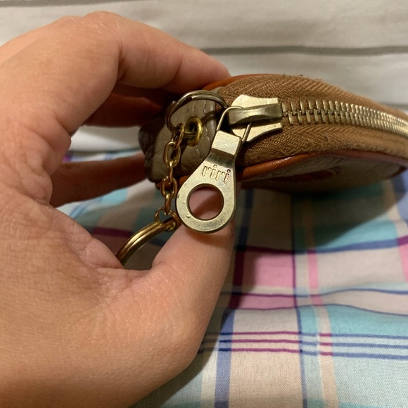 Vintage Dooney & Bourke AWL Zip Key Caddy - Picture 7 of 10